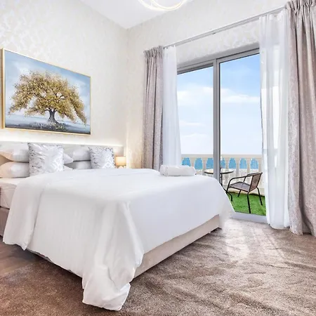 Live And Experience A Stunning Sea View Studio Ras al-Khaimah Esterno foto